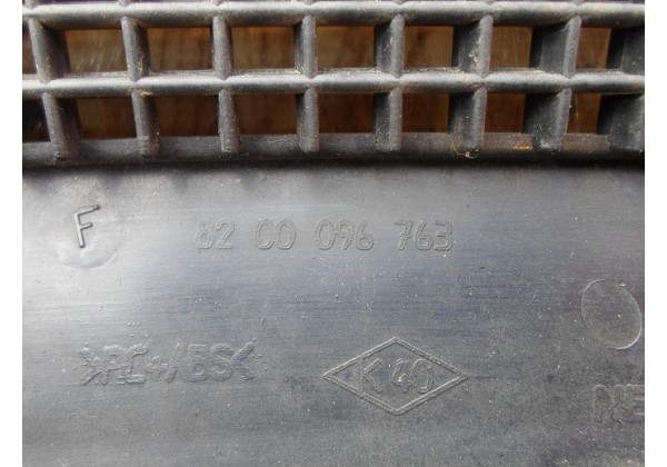 Накладка капоту, повітрязаборник Renault Espace IV 2.2 dci, 8200096763